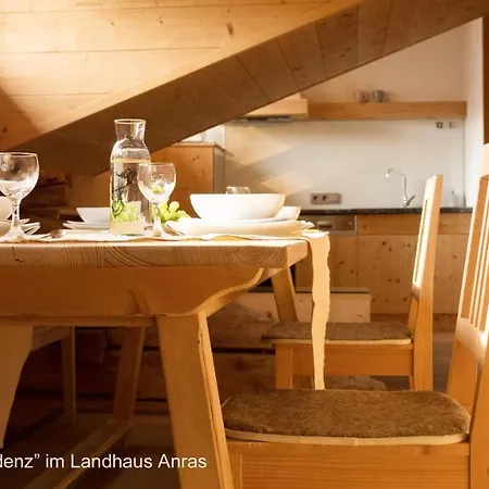 Landhaus Schloss Anras Exterior foto