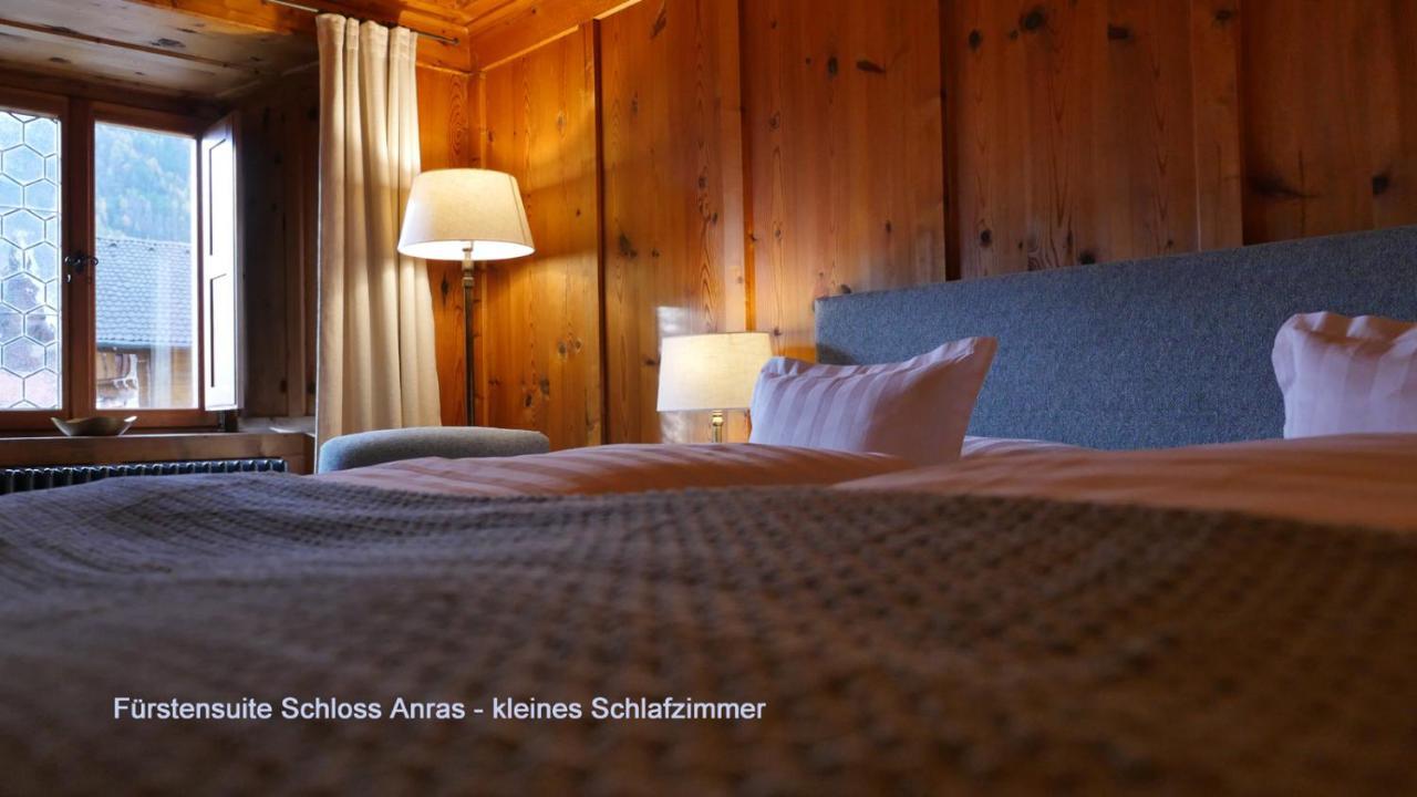 Schloss *